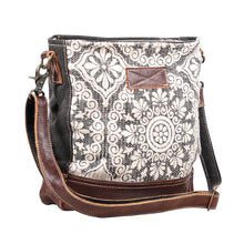 Myra Freaky Shoulder Bag