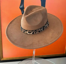 Wide Brim Suede Hat with Leopard Band