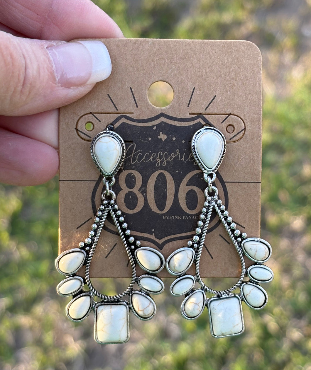 806-E320 White