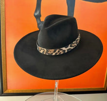 Wide Brim Suede Hat with Leopard Band