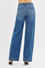 Risen Mid Rise Wide Baggy Jeans