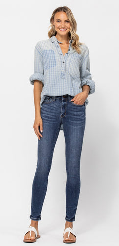 Judy Blue Raising the Bar Mid-Rise Skinny Jean